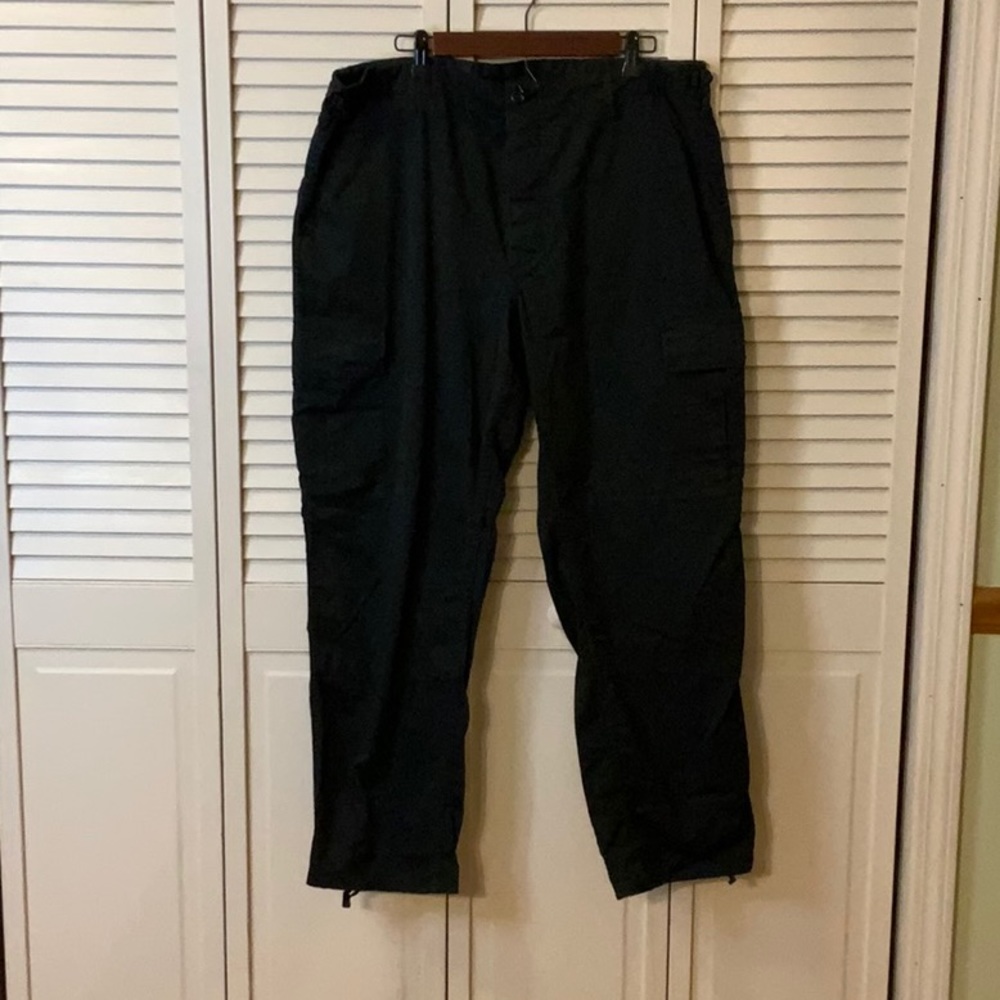 MOC Men’s Black Pants